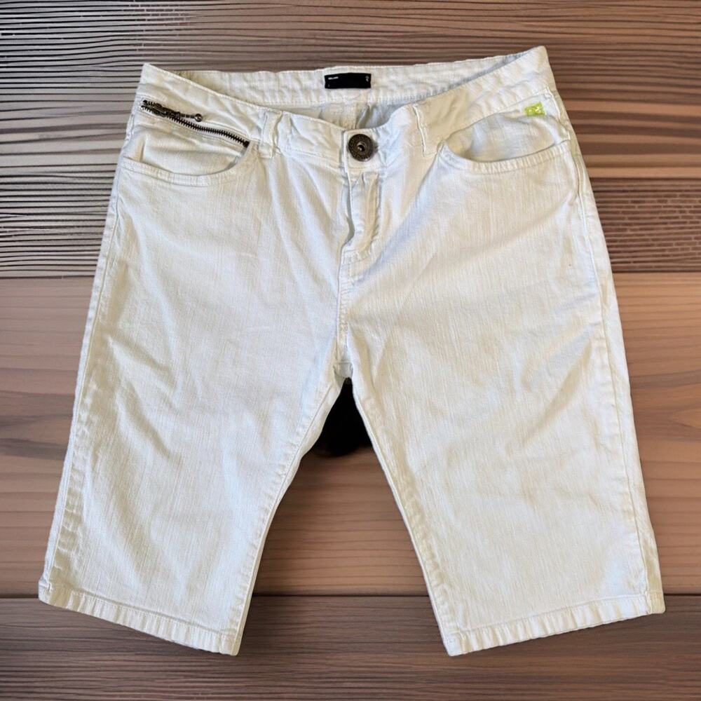 Y2K DC Shorts White Denim Bermuda Shorts Women's Size 30 Y2K Skater Streetwear